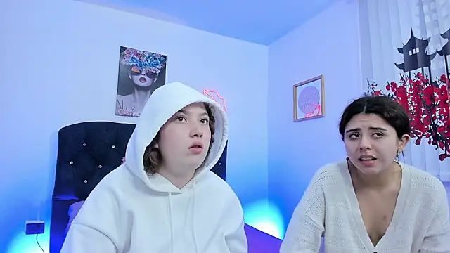 valeria_and_zoe's Webcam Show