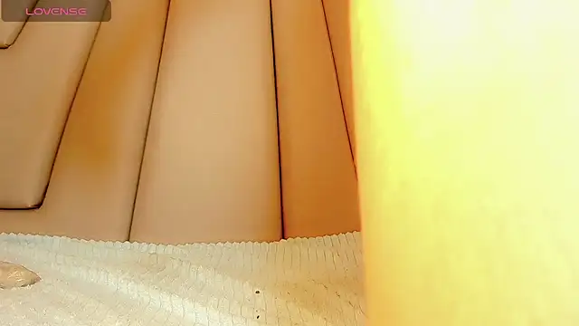 Chat +18 de Miss-Saraii ao vivo