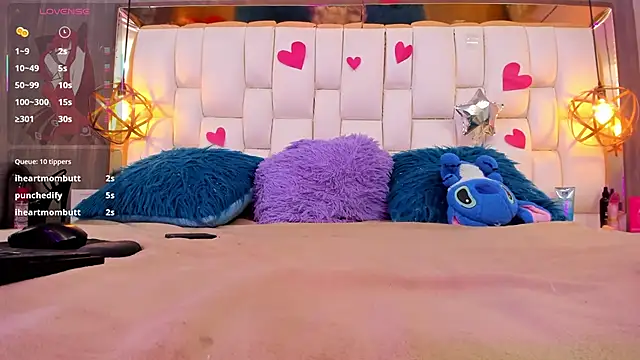 Foxxy_Doll Adlı Modelin Web Kamerası Şovu