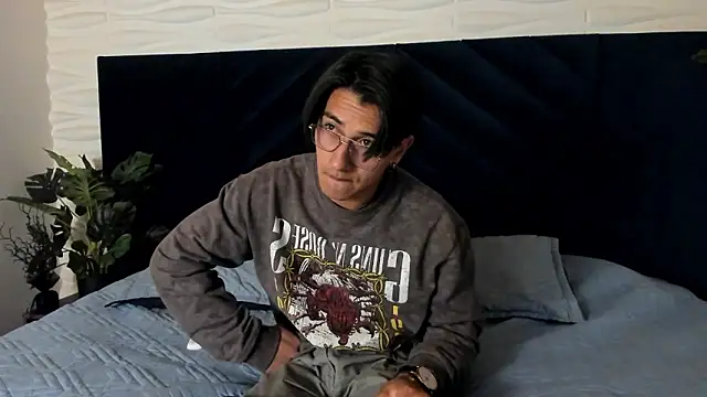 Chat XXX en directo de Andy_Joy_