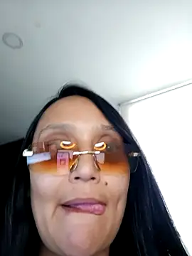 Chat +18 de Esmeralda333 ao vivo