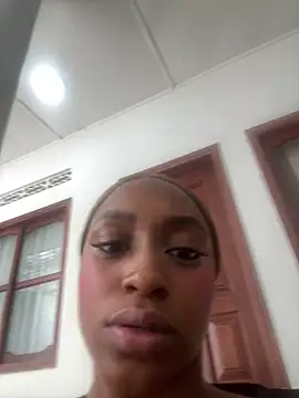 LiaTrainor Live XXX Chat