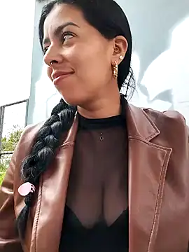 Chat XXX en directo de Luianna