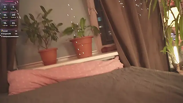 your_lunalike live XXX chat