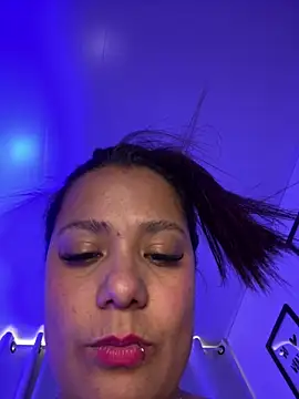 Pretty__Milf's Live XXX Chat