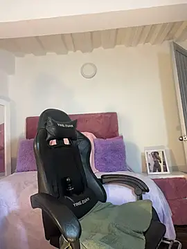 karinacortes 现场XXX聊天