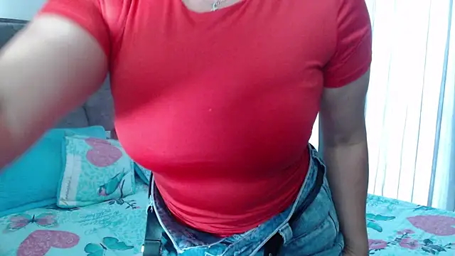 sara_hott_1: απευθείας συνομιλία ΧΧΧ