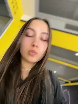 ICrazyOneIRL: онлайн-секс-чат