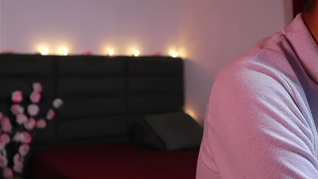 kathieandpovcock1のライブXXXチャット