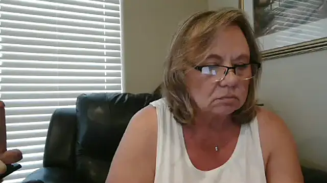 BustyAnnie Live XXX-Chat