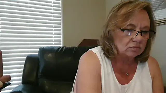 BustyAnnie – webcam-show