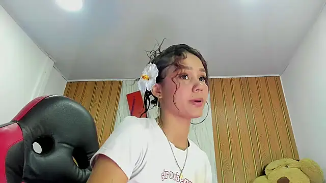 MarianaManzur Chat XXX in diretta