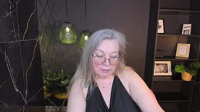 NataliMellow élő XXX-chatje