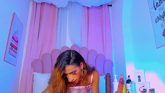 Chat +18 de NicoleMadrird ao vivo