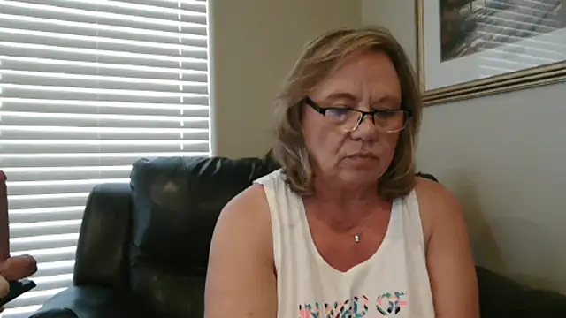 BustyAnnie Live XXX-Chat