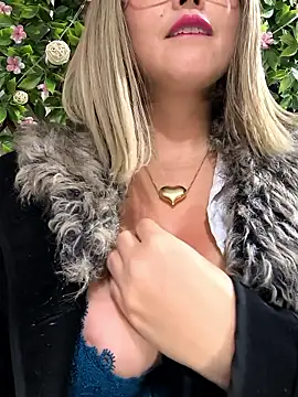 عرض كام Katy__A