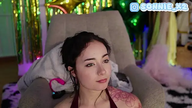 Sonnie_mami élő XXX-chatje