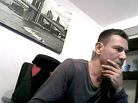 mastercharisma35 Adlı Modelin Web Kamerası Şovu