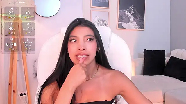 Tiffany_Low élő XXX-chatje