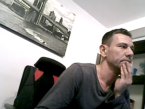 mastercharisma35 Chat XXX in diretta