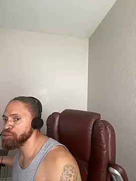 Fathero1timeのライブXXXチャット