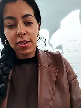 Luianna 现场XXX聊天