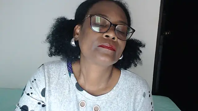 dana-black Pertunjukan Webcam