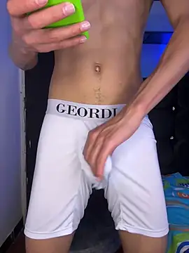 Latin_Paisa_Boyのウェブカメラショー