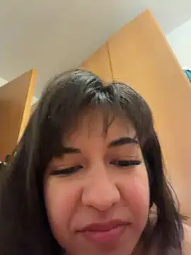 BitchyBratxxx Live XXX-chat