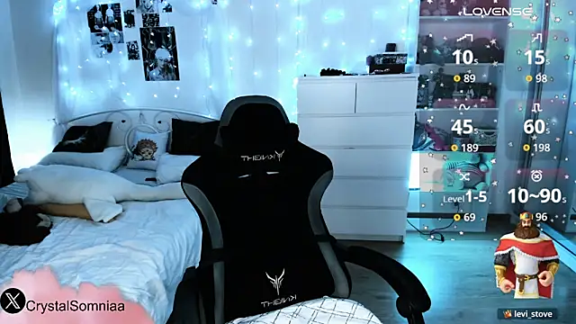 Crystal_somnia élő XXX-chatje