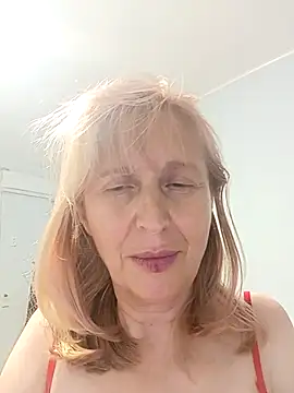 Pokazy przed kamerką – TrinaAdair