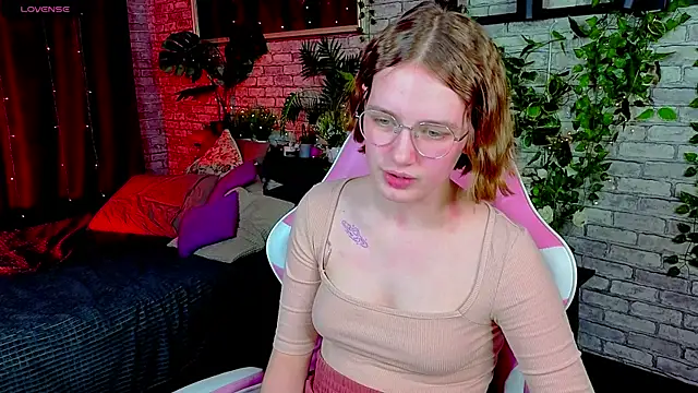 XXX chat uživo modela Mia_Mooore