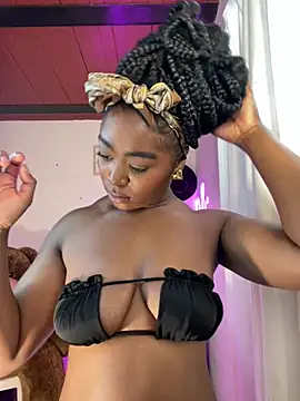 Pokazy przed kamerką – Cynthia_es