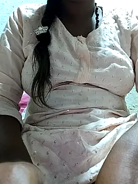 SRIDEVI55446 élő XXX-chatje