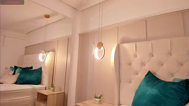 naomi_amorettin Live XXX chat