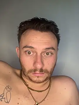 TallHungandCloudy69's Webcam Show