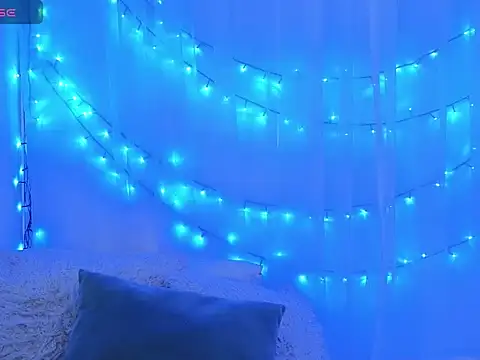 ninaa_fox élő XXX-chatje