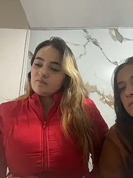 Antonella_Julieta ওয়েবক্যাম শো