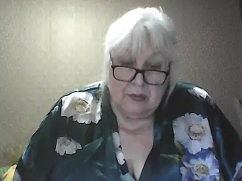 Alexia64231 即時 XXX 聊天