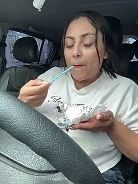 Chat +18 de Angie_e ao vivo