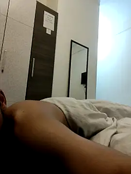 Iam_Yours_Dear Adlı Modelin Web Kamerası Şovu