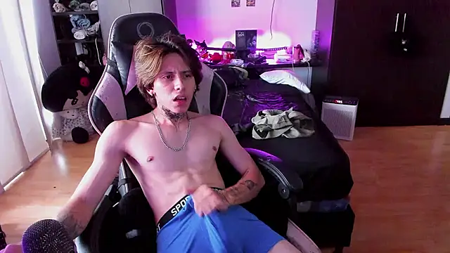 xIce_Boy Chat XXX in diretta