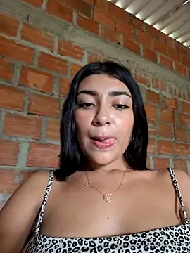 Chat +18 de Sweed-virgin-pussy ao vivo