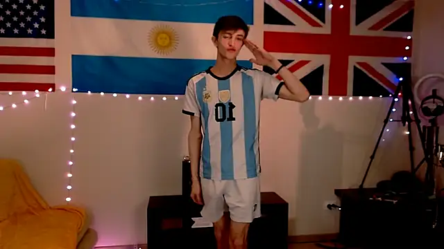 John_Meow Show in webcam