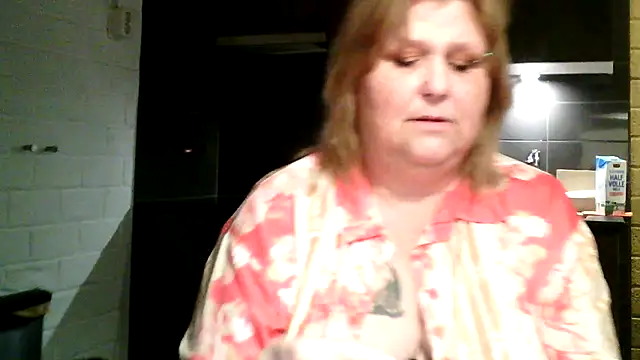 Chatroom XXX en direct de Sylviastar46