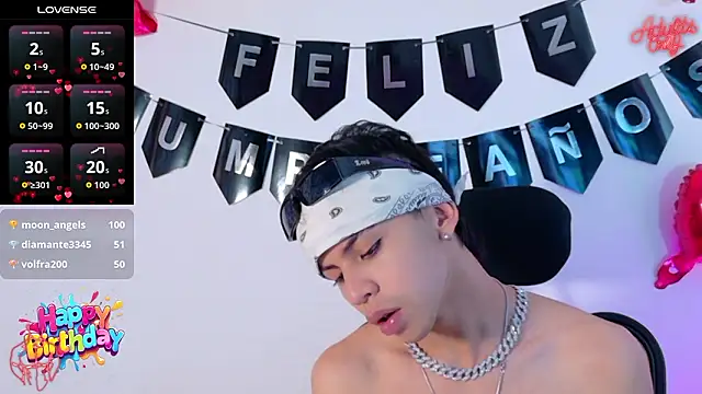 Prince_Apolo's Live XXX Chat