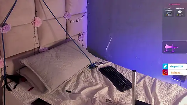 Daphne___ live XXX chat