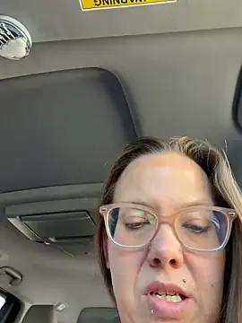 lickablelynn87のライブXXXチャット