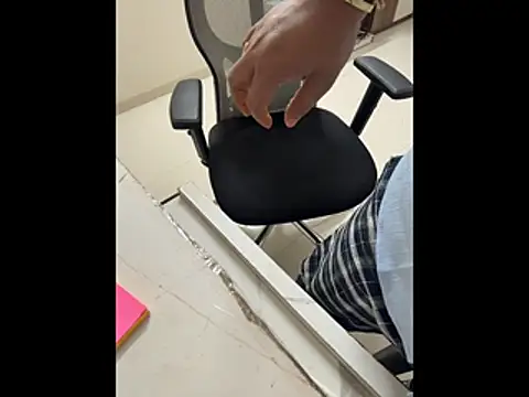 FlirtyxBoy's Live XXX Chat