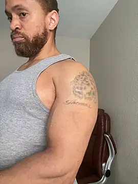 Czat XXX na żywo – Fathero1time